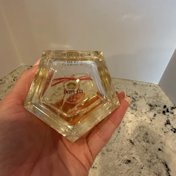 Vince Camuto Amore Perfume - Picture 2 of 5